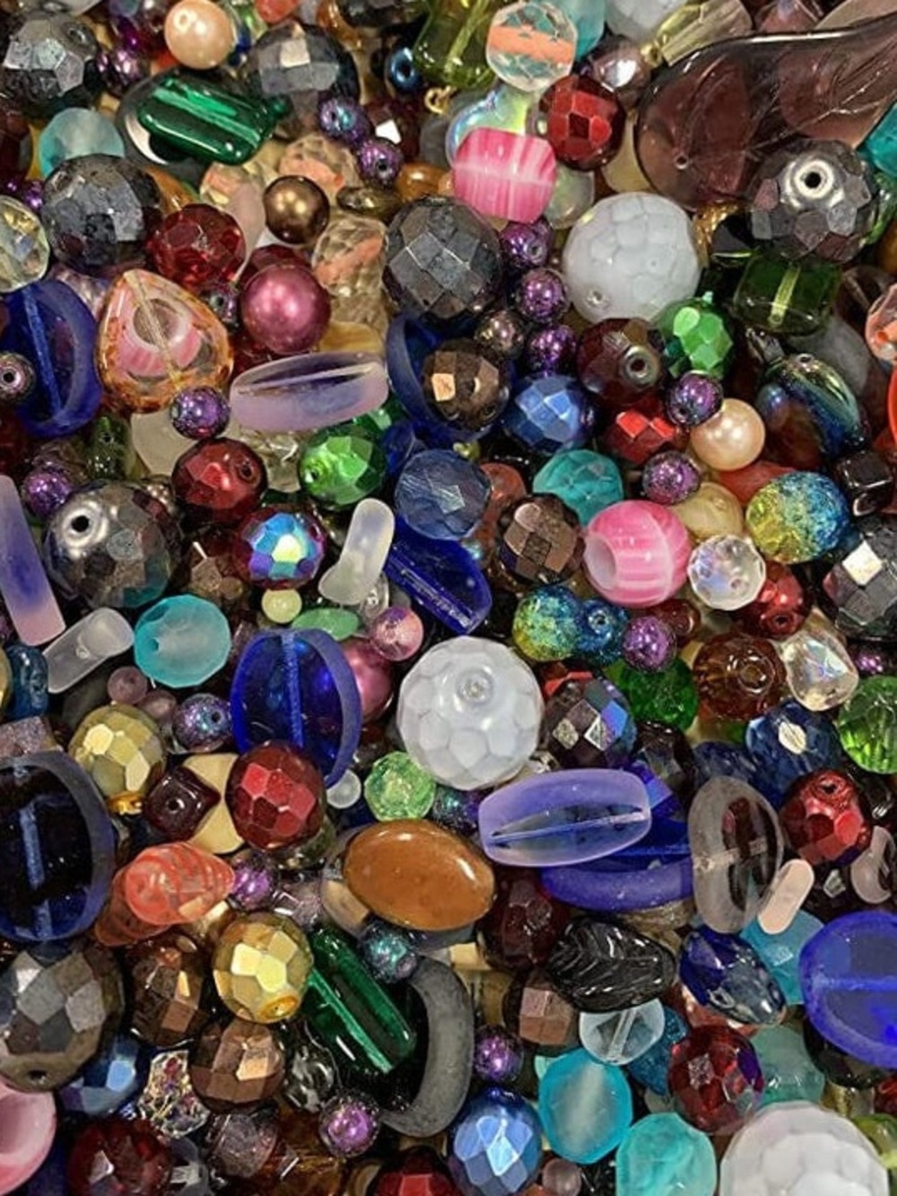 200 beads for jewelry making